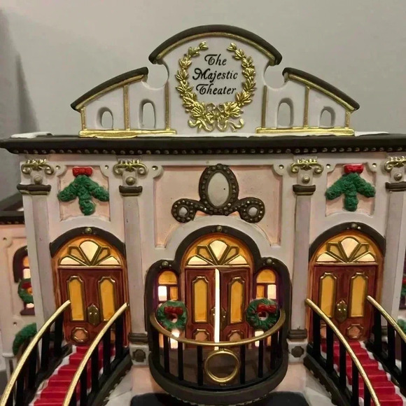 Dept 56 Christmas in the city - the majestic theatre - limited edition - Picture 14 of 14